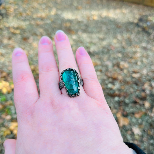 Green Stained Glass Coffin Ring ~ Size 7 1/2